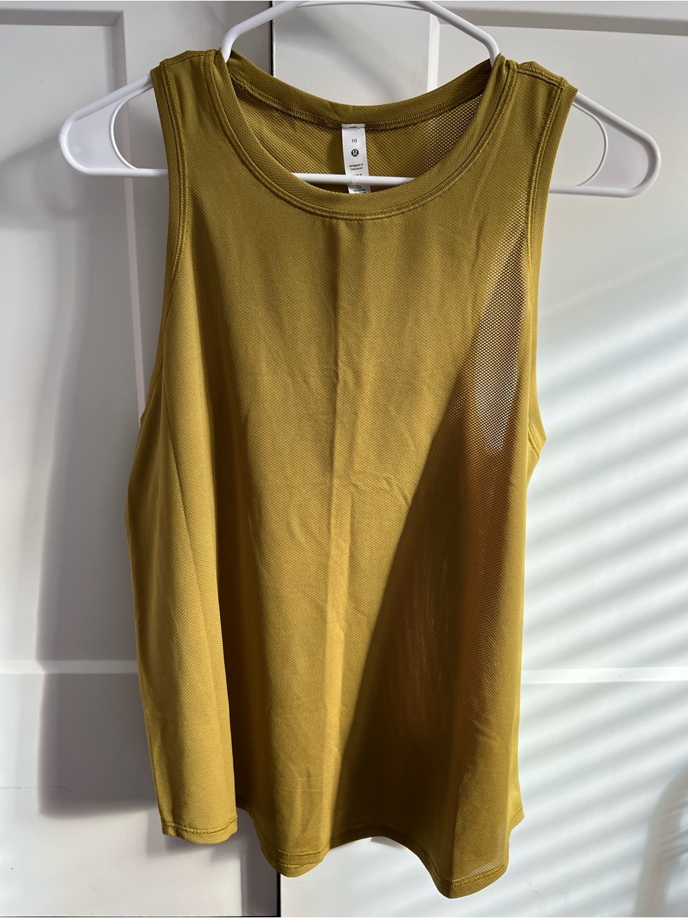 NWT Lululemon High Neck Run and Train Tank - Size 10
